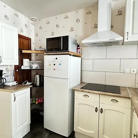 Apartment 1 Avec Terrasse Parthenay