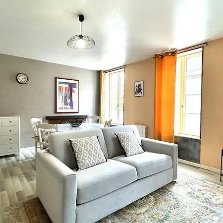 1 Avec Terrasse * Parthenay