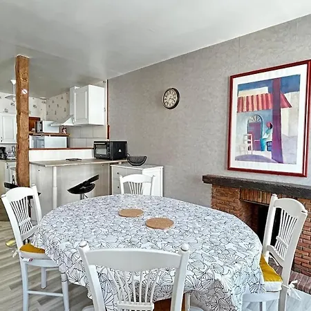 Apartment 1 Avec Terrasse Parthenay