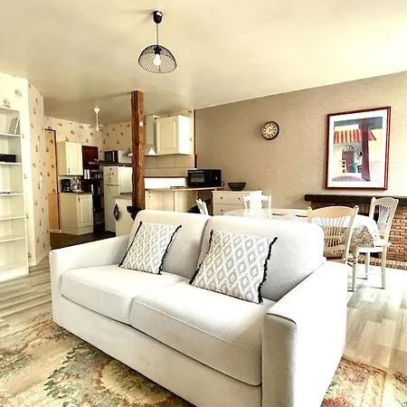 1 Avec Terrasse Apartment